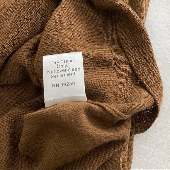 Vera Wang High Low Sweater - Picture 6 of 6